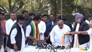 Rajasthan: भाजपा के चुरू सांसद राहुल कस्वां ने दिया इस्तीफा, कांग्रेस में शामिल हुए