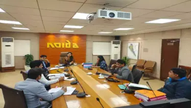 नोएडा प्राधिकरण के सीईओ लोकेश एम लगातार शहर का जायजा ले रहे