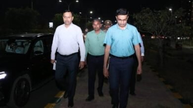 नोएडा प्राधिकरण सीईओ लोकेश एम ने शहर के विभिन्न औद्योगिक एवं आवासीय सेक्टरों का भ्रमण किया गया