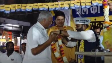 कांग्रेस के दिल्ली सरकार में पूर्व मंत्री नरेंद्र नाथ ने पीएम मोदी के लिए मंच से ही बोली अभद्र भाषा