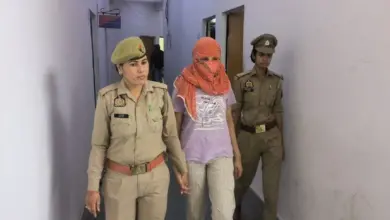 ग्रेटर नोएडा के थाना बीटा 2 क्षेत्र में रेस्टोरेंट संचालक केके शर्मा के 15 वर्षीय बेटे कुनाल शर्मा का अपहरण कर हत्या के मामले में पुलिस ने खुलासा किया है