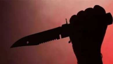 उत्तर प्रदेश, नोएडा: शराब पीने के दौरान हुए झगड़े में दोस्त पर चाकू से किया हमला, गंभीर