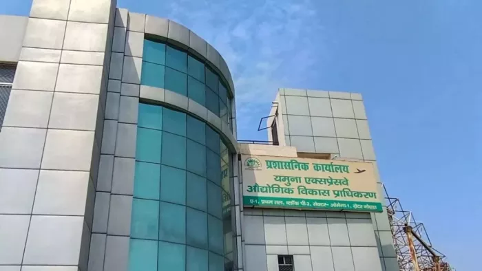 उत्तर प्रदेश, नोएडा: जांच के घेरे में यमुना प्राधिकरण की आवासीय परियोजनाएं